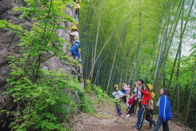 ｜去户外定格温馨家庭时光pg电子平台周五宠粉日(图3)
