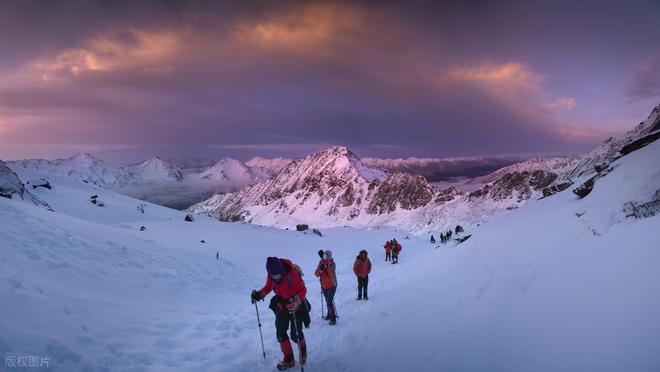 长穿毕徒步地理手册：沉浸式穿越神山秘境pg电子娱乐平台此生必走！收好四姑娘山(图5)