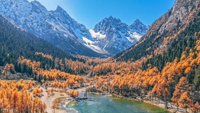 长穿毕徒步地理手册：沉浸式穿越神山秘境pg电子娱乐平台此生必走！收好四姑娘山(图7)