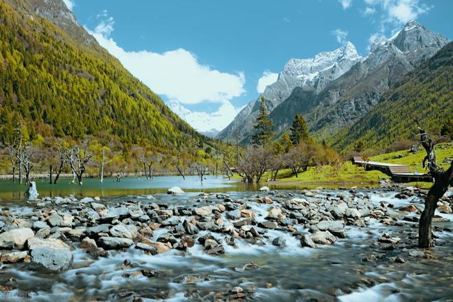 长穿毕徒步地理手册：沉浸式穿越神山秘境pg电子娱乐平台此生必走！收好四姑娘山(图8)