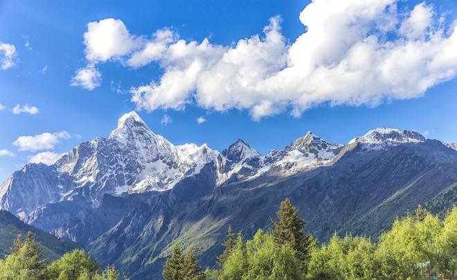 长穿毕徒步地理手册：沉浸式穿越神山秘境pg电子娱乐平台此生必走！收好四姑娘山(图19)